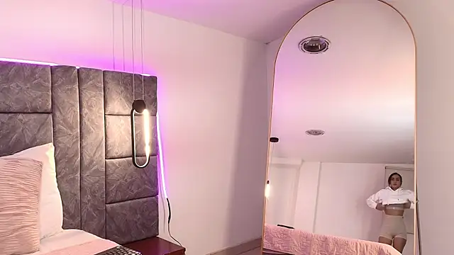 Watch dhalia_lux_ live on EroticFlix - High definition streams