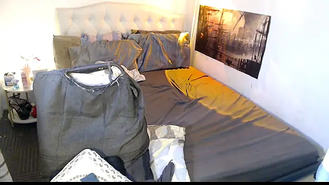 NinaDOM4CUM live Stripchat room