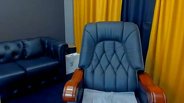 Watch HaleySweet18 live on EroticFlix - High definition streams