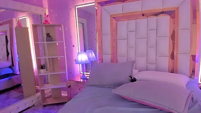 Goldentemptation_ webcam