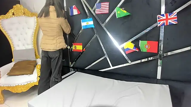 Aisha_hotts777 webcam