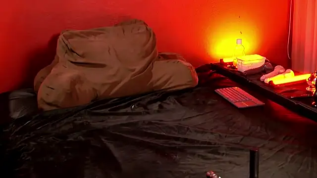 jennifercd (T milf) - sissy cum