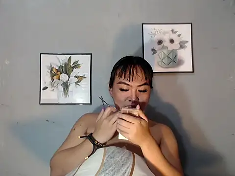Asianblk_barbiedoll webcam