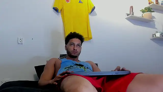 Kris_Khalifa69 live Stripchat room