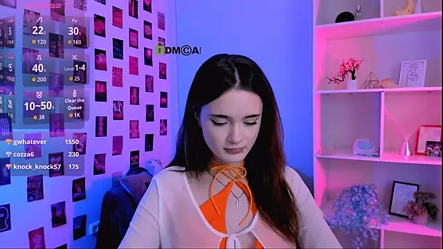 liana_kisses webcam