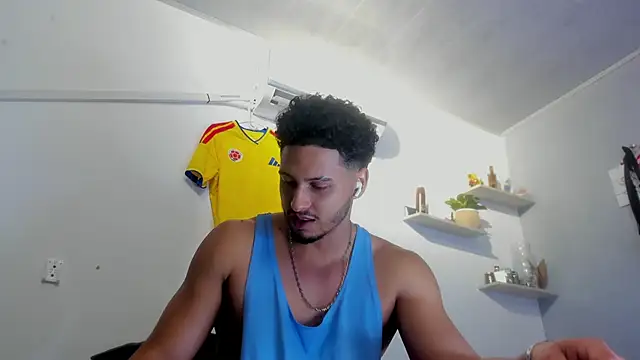 Kris_Khalifa69 live Stripchat room