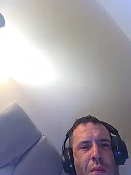 Nidge251 live cam on StripChat