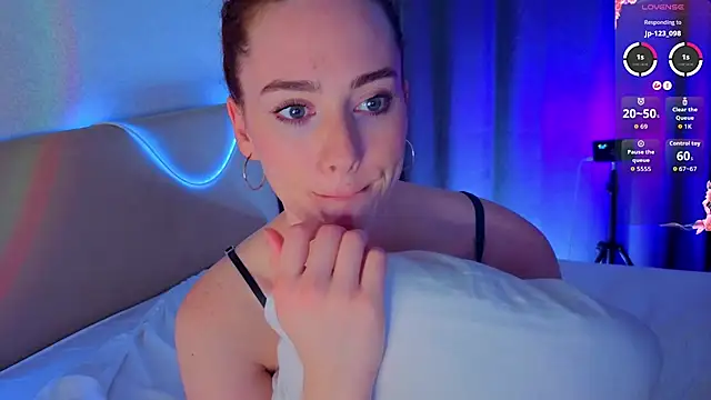 Watch StacyWatts live on EroticFlix - High definition streams