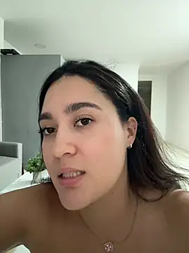 Nina_lovi