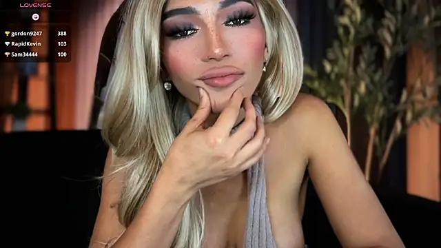 Maria_Manika live cam on StripChat
