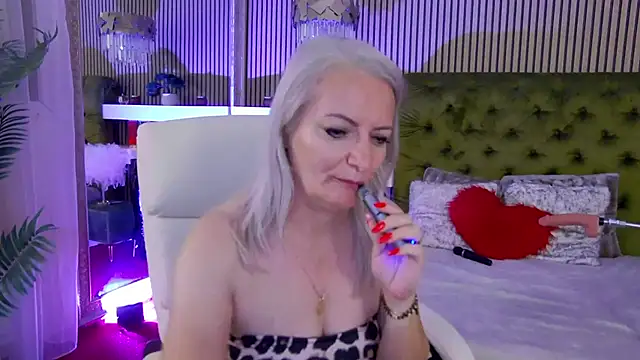 LadyTouch webcam