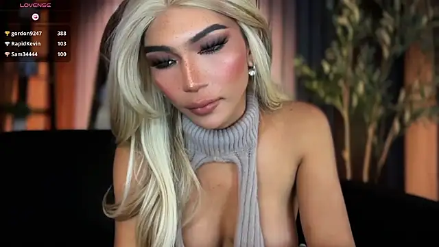 Maria_Manika webcam