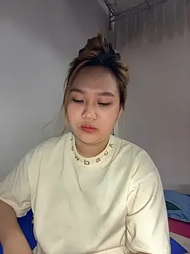 Almira6868 webcam