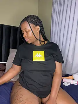 MiyaXo2 webcam