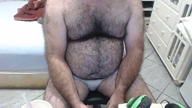 MysterBearMG webcam