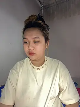 Almira6868 webcam