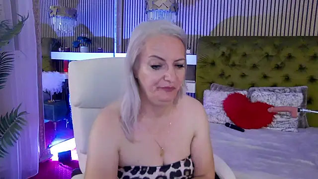 LadyTouch webcam