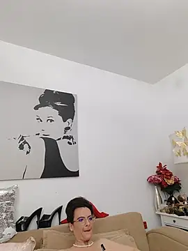 Watch RebeccaNoble live on EroticFlix - High definition streams