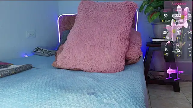 Watch GiordanaPinoo live on EroticFlix - High definition streams