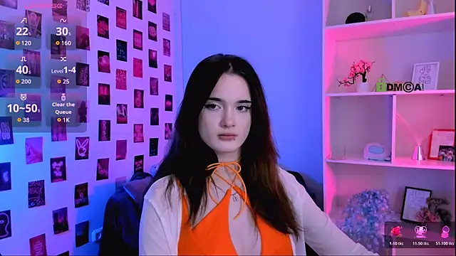 liana_kisses webcam