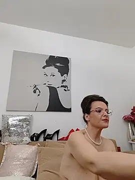 Watch RebeccaNoble live on EroticFlix - High definition streams