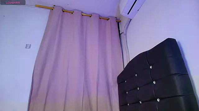 Mia_depp webcam
