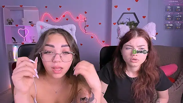 kiki_swan webcam