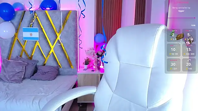 Watch Elizabeth_Evans1 live on EroticFlix - High definition streams
