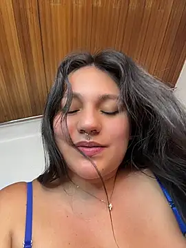 Emily_Gomezz webcam