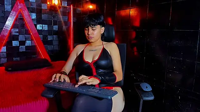 VioletFaith webcam