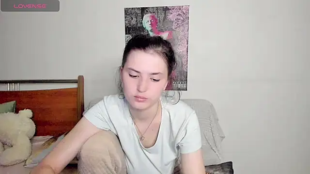 Kira_Devi webcam