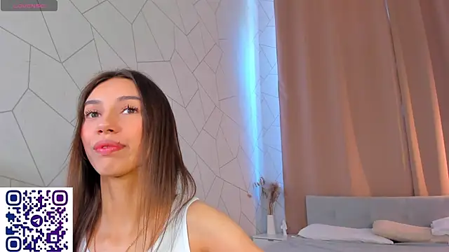 Watch Tiffany-Grace live on EroticFlix - High definition streams