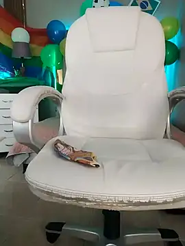 Tiffany_Valentiine webcam