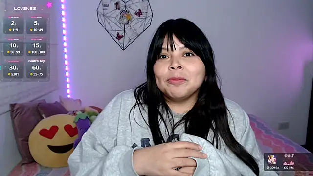 EllieMoonX webcam