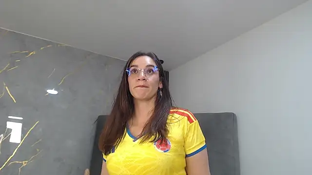 Watch JessicaDovee live on EroticFlix - High definition streams