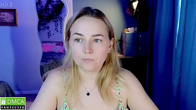 Mira_Mermayd webcam