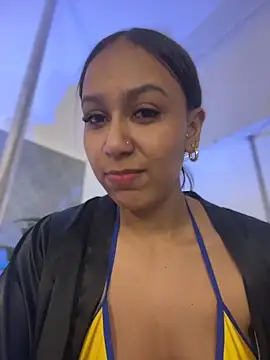 Watch MiilaBlake live on EroticFlix - High definition streams
