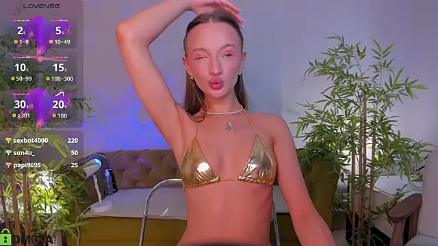Watch miiss__lulu live on EroticFlix - High definition streams