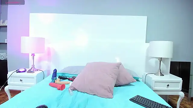 Thecrazyadams_ webcam