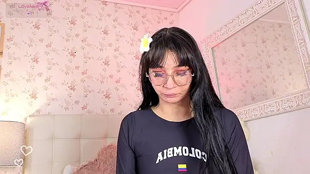 lia_kitty0 - Lia_kitty0's free webcam - UK Sex Cams