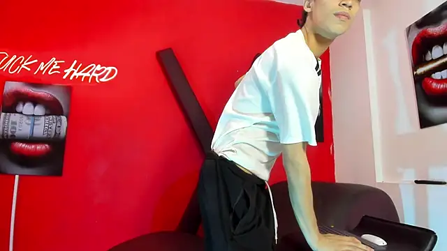 TWINKS_BOYSX webcam