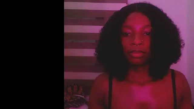 pussyxxjuicyx1 - Pussyxxjuicyx1's free webcam - UK Sex Cams