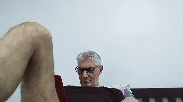 BIGUNCUTHARDCOCK webcam