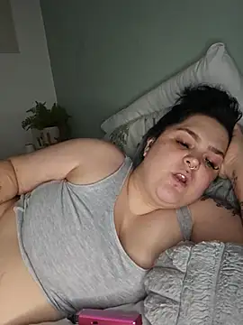 Saucy-Serenity webcam