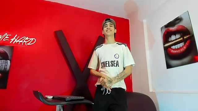 TWINKS_BOYSX webcam