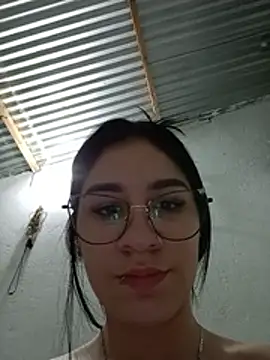 wet_kiiss (F teen) - fingering pussy