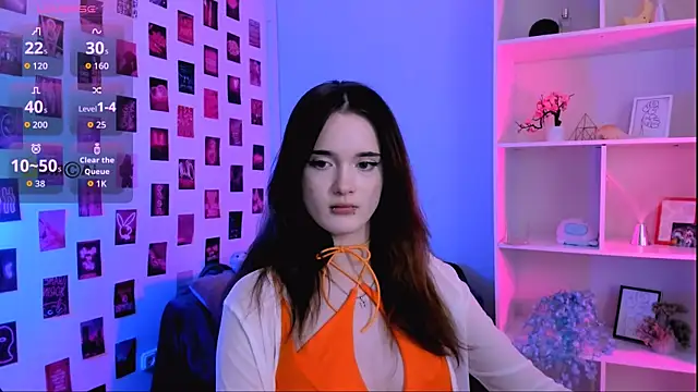 liana_kisses webcam