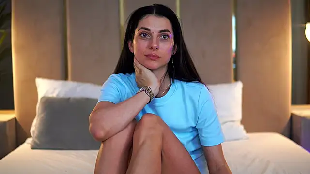 Watch MissSophiee_ live on EroticFlix - High definition streams
