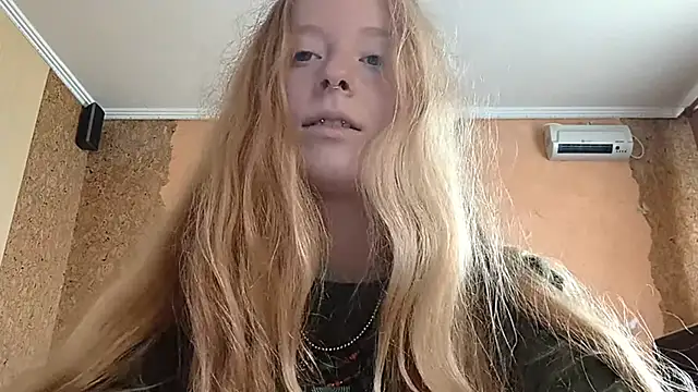 Watch KateVibe_01 live on EroticFlix - High definition streams