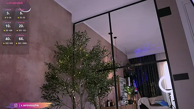 Serene_Sophiex